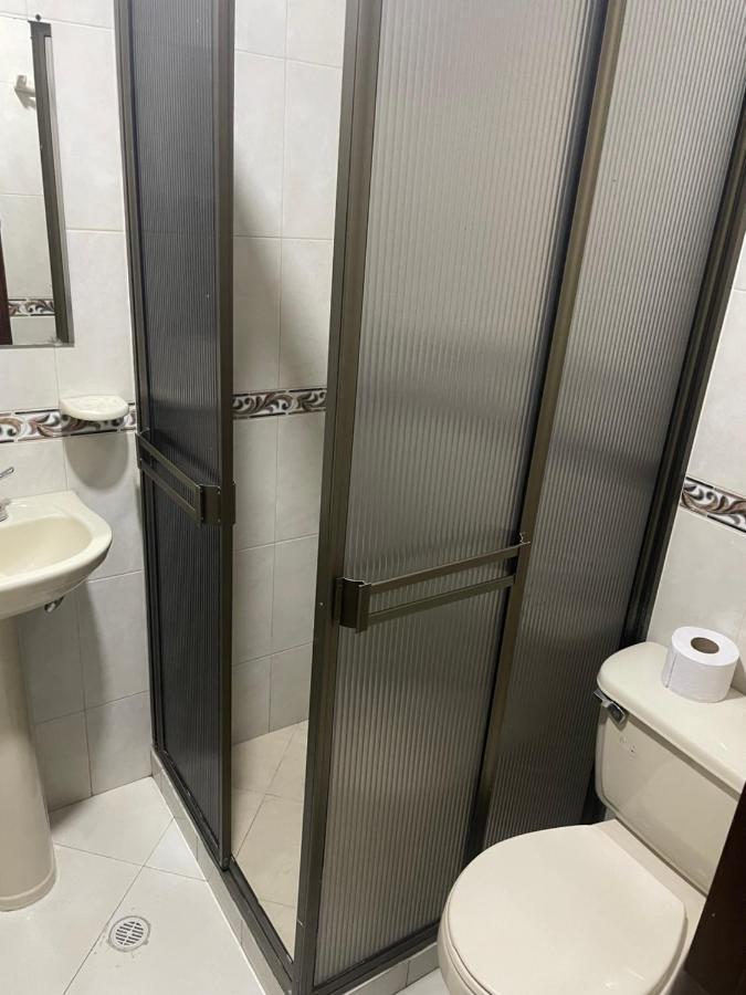 Hotel Sie7E Express Medellin Bagian luar foto