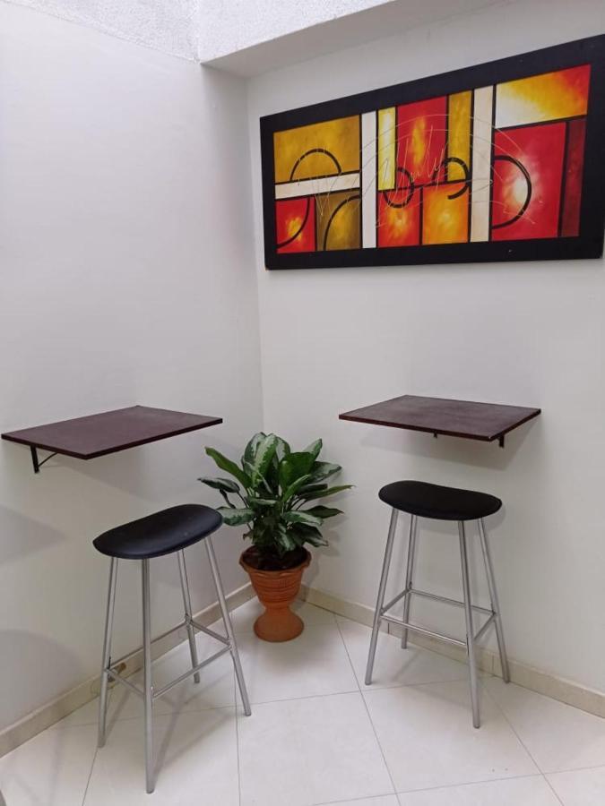 Hotel Sie7E Express Medellin Bagian luar foto